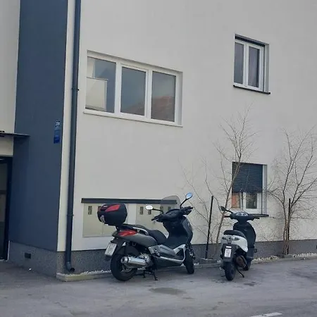 Ma Mi * Τρογκίρ
